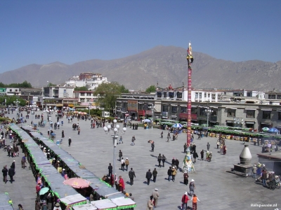 Lhasa - Plein voor de Jokhang tempel