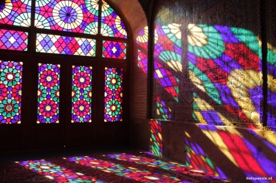 Shiraz - De kleuren bij de Nasir al Molk moskee