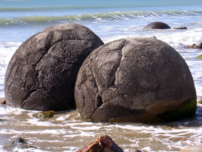 moeraki boulders grote knikkers in zee 20170425 1131233318
