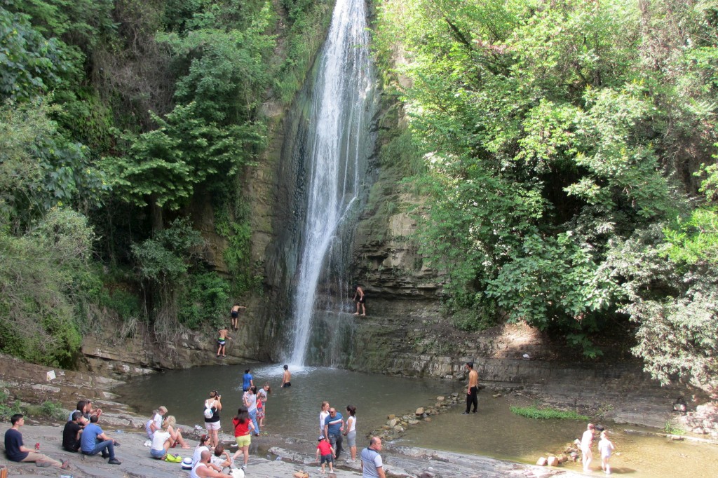 tbilisi waterval in de botanische tuin 20190623 1358580573