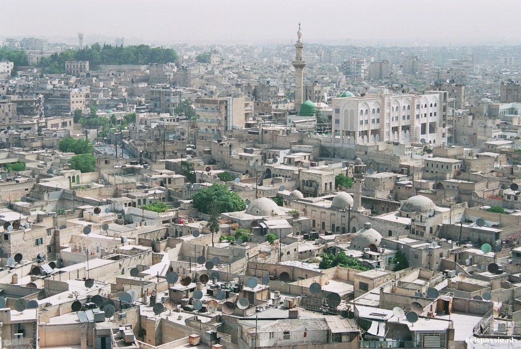 aleppo uitzicht over de stad vanaf de citadel 20180323 1169295534