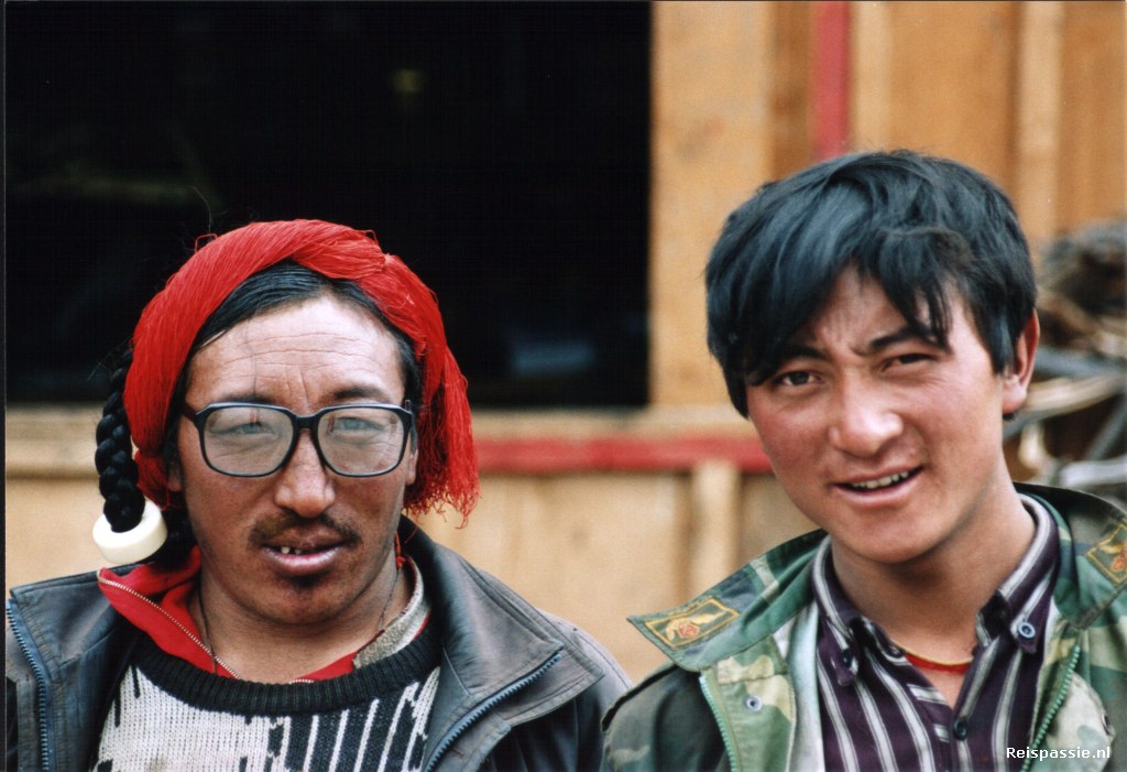 De overland naar Tibet - Bayi naar Namse Zampa (Bahel bridge)