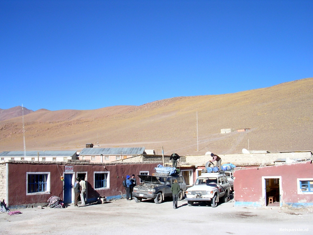 san pedro to uyuni refugio laguna colorada 20180225 1032827867