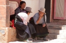 Xiahe - vrouwen bij labrang klooster