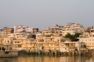 Udaipur, zonsondergang aan de oever