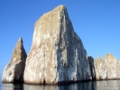 Galapagos - Enorme rotsen richting San Christobal