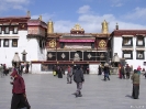 Lhasa -  Entree Jokhang tempel