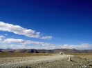 Lhasa naar Kathmandu - On the highway richting grens