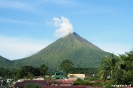 La Fortuna - Uitzicht vanuit hostel op Arenal