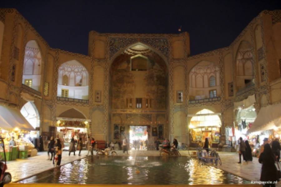 Isfahan, de halve wereld zien!